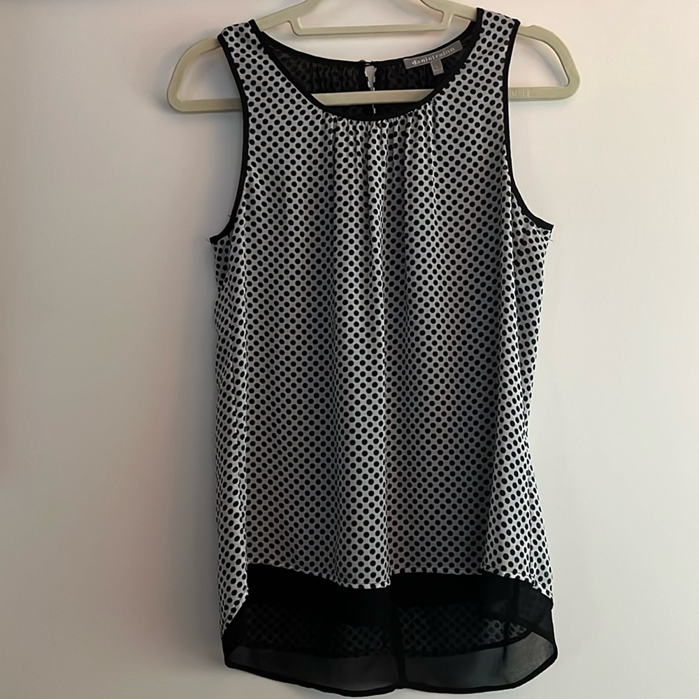 Danielrainn top size 6 black polka dot